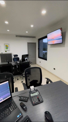 Imagen 29 de 29 de Oficina En Alquiler Torre Stratos 55 Mts2 Totalmente Equipada Av Bolivar Norte Valencia Trato Directo Con El Propietario.