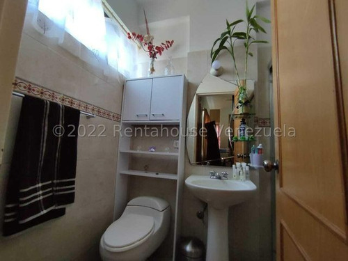 Imagen 14 de 29 de Hermoso Townhouse En Mañongo Naguanagua, El Inmueble Cuenta Con Planta Electrica 100%, Pozo De Agua, 3 Habitaciones, 3 Baños, 2 Puestos De Estacionamiento, Se Vende Semi Amoblado