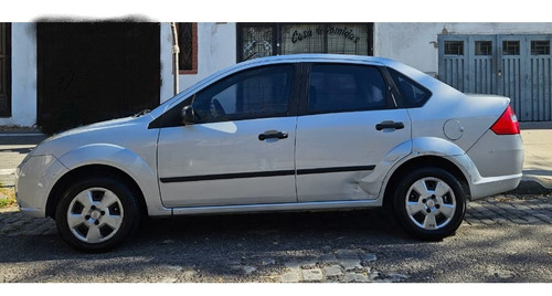 Imagen 2 de 6 de Ford Fiesta 1.6 Max Ambiente Plus Mp3