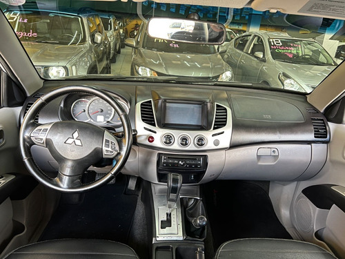 Imagem 2 de 11 de Mitsubishi L200 2015 3.2 Triton Hpe Cab. Dupla 4x4 Aut. 4p