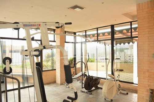 Imagen 15 de 26 de Leal Pérez Vende Penthouse Duplex En El Parral, Res Gilma