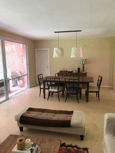 Venta De Excelente Casa Con Muy Buen Jardin