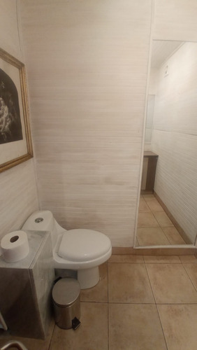 Estupendo Taller Confección O Comoda Casa Particular