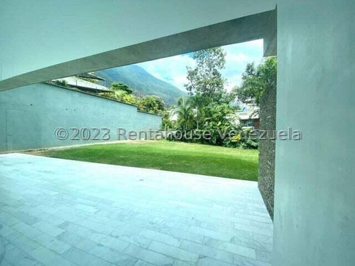 Moderno Edificio En Altamira, A Estrenar Con Acabados De Lujo, Pisos De Mármol, 4 Ascensores; Consta De 4 Apartamentos, Amplia Terraza. En Venta Altamira Mls #23-31921 Francis Zeppieri