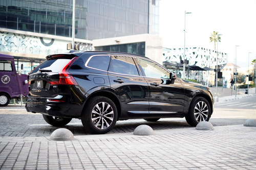 Volvo XC60 B5 AWD