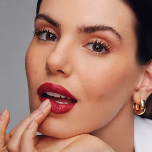 Batom Liquido Matte Tint 18 Horas De Fixação Eudora Glam Cor Bordô Intenso