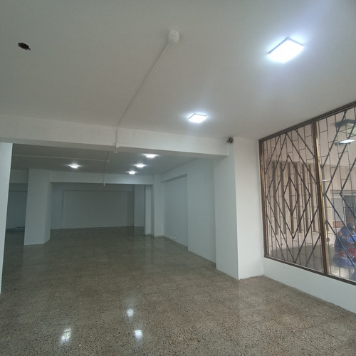 Imagen 8 de 12 de Vendo Local Comercial Excelente Ubicación Puerto La Cruz Calle Sucre Edo Anzoategui Vzla.