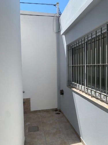 Imagen 6 de 14 de Departamento Tipo Casa En Venta En Bernal Oeste