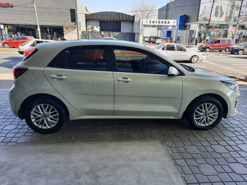 Imagen 12 de 24 de Kia Rio Ex 1.6 Nafta 5 Puertas Mt Ad553 Free