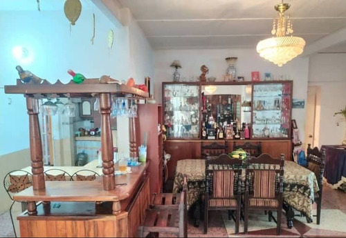 En Venta Hermosa Casa De Dos Niveles Ubicada En La Urb. Jose Felix Rivas 03js