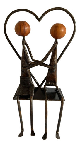 Escultura Namorados No Coração Ferro Ferrugem Obra De Arte