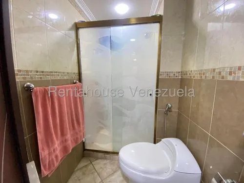 Moderno Apartamento En Venta, Urb. La Placera San Jacinto, Maracay, 25-18516 Mv