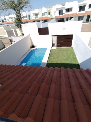 Casa Sola Modelo Clasica Doble Fraccionamiento Seguridad Alberca Jacuzzi