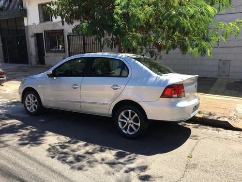 Volkswagen Voyage 1.6 Full Año 2011