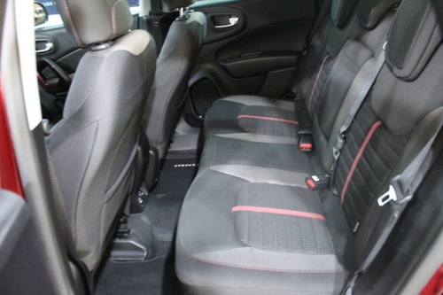 Imagem 13 de 15 de Fiat Toro 1.8 16v Evo Freedom At6 Aut.