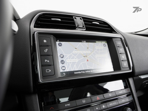 Imagem 6 de 12 de Jaguar F-pace 2.0 16v Turbo Diesel Prestige Awd 4p Automát