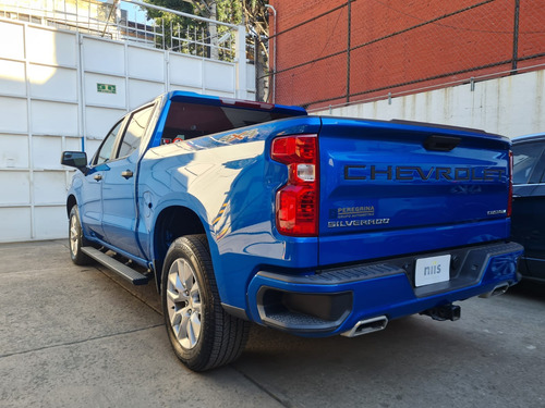 Chevrolet Silverado 5.3 V8 Custom Doble Cabina 4X4 At