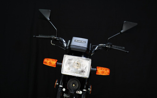 Suzuki Ax100 Negra
