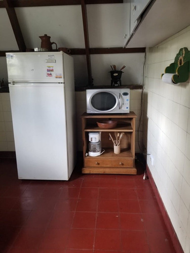 Imagen 8 de 18 de Casa Quinta En Barrio Los Bosquecitos!!!
