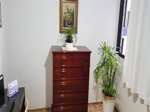 Imagem 18 de 30 de Apartamento A Venda Com 2 Dormitorios , 1 Suite, 2 Banheiros , Dependencia De Empregada , Vaga De Garagem. Predio Com Elevador E Salao De Festas. - Hm3372