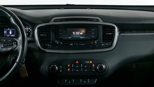 Kia Sorento 2.4 Lx At