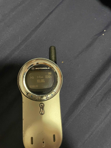 Celular Motorola V70