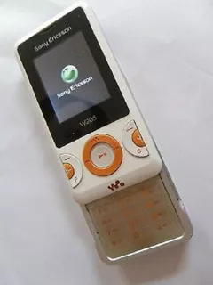 Sony Ericsson Walkman W205 - Branco Desbloquado E Carregador