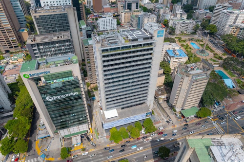 Vendo Oficina En Obra Gris De 889,56 M2 En La Castellana Con 32 Puestos De Estacionamiento