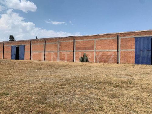 Renta De Bodega Zona Blvd.hermanos Serdan-15 De Mayo- La Libertad
