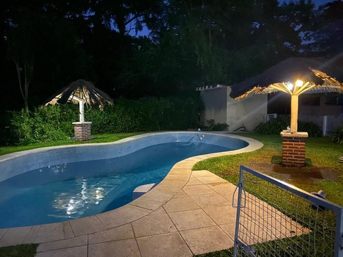 Imagen 13 de 18 de Hermosa Casa Quinta En Ezeiza, Carlos Spegazzini. Ideal Para Disfrutar Con Familia Y Amigos!