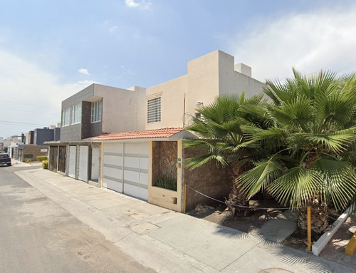 Encantadora Casa En Venta Loma Bonita, Santiago De Querétaro, Querétaro.