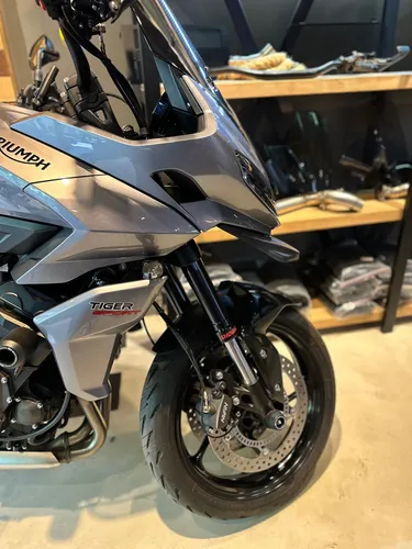 Pico De Pato Triumph Sport 660
