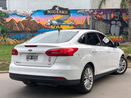 Imagen 15 de 25 de Ford Focus 2016 Se Plus Manual 2.0
