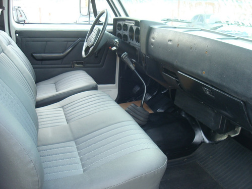 Iveco,hr,c20 92 A Gasolina Original De Fabrica Com Capota