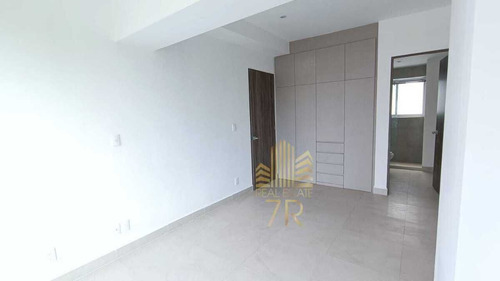 Departamento En Venta Con Balcón, En Portales