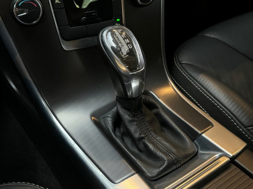 Volvo XC60 2.0 T5 R-DESIGN GASOLINA 4P AUTOMÁTICO