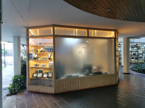 Local Comercial // Los Cobres Vitacura