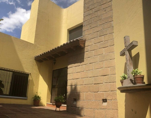 Imagen 7 de 13 de Jardines De Ahuatepec Bellisima Casa Estilo Colonial Moderno En Fraccionamiento