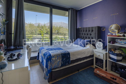 Mediterránea En Condominio Con Seguridad