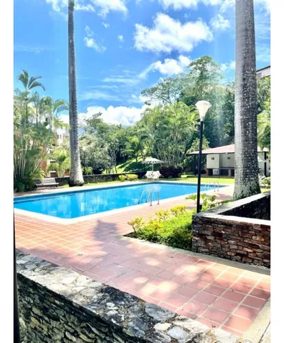 Vendo Ph 300m2 Los Samanes 1042