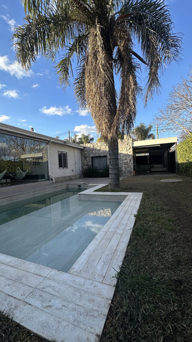 Venta Casa En Un Planta Cpileta - De Diseño Moderno Y En La Mejor Zona Del Golf De Villa Allende! La Vas A Perder