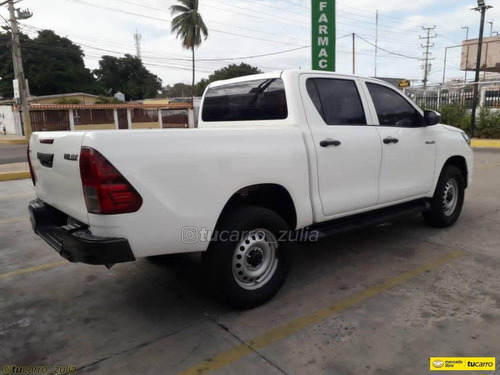 Toyota Hilux 2.7 4x2