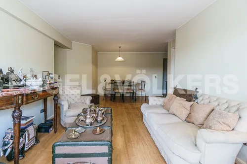 Vende- Departamento Muy Luminoso, Sin Ascensor