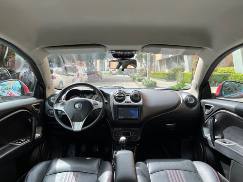 Imagen 13 de 14 de Alfa Romeo Mito Disctintive 1.400cc M/t 4ab Fe Turbo 2011