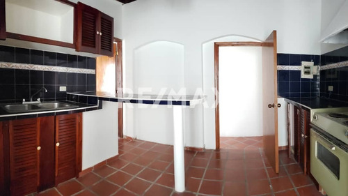 Imagen 10 de 11 de Casa En Alquiler Para Comercio En Playa El Angel Isla De Margarita