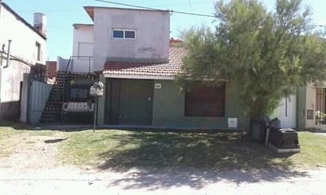 Imagen 1 de 12 de Chalet En Necochea Con Departamento