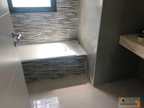 Imagen 8 de 20 de Casa En Venta En El Cantón Islas Al Agua! 6 Ambientes