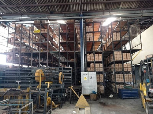 Imagen 9 de 18 de Iris Hernandez. Vende Galpon Industrial (3800/3315). Zona I La Floresta. Guacara. Codigo 141386. ( Solo Para Clientes )