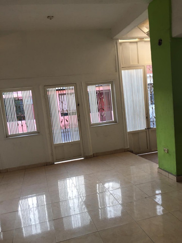 Imagen 3 de 16 de Casa En Venta Urb. Piñonal Precio De Oportunidad 04126903606