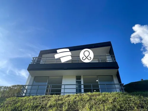 Venta Casa Unifamiliar 112m2, Guatapé (antiq)